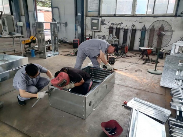 工作热情超越酷暑高温